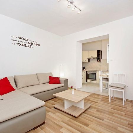 Apartments Andela Makarska Esterno foto