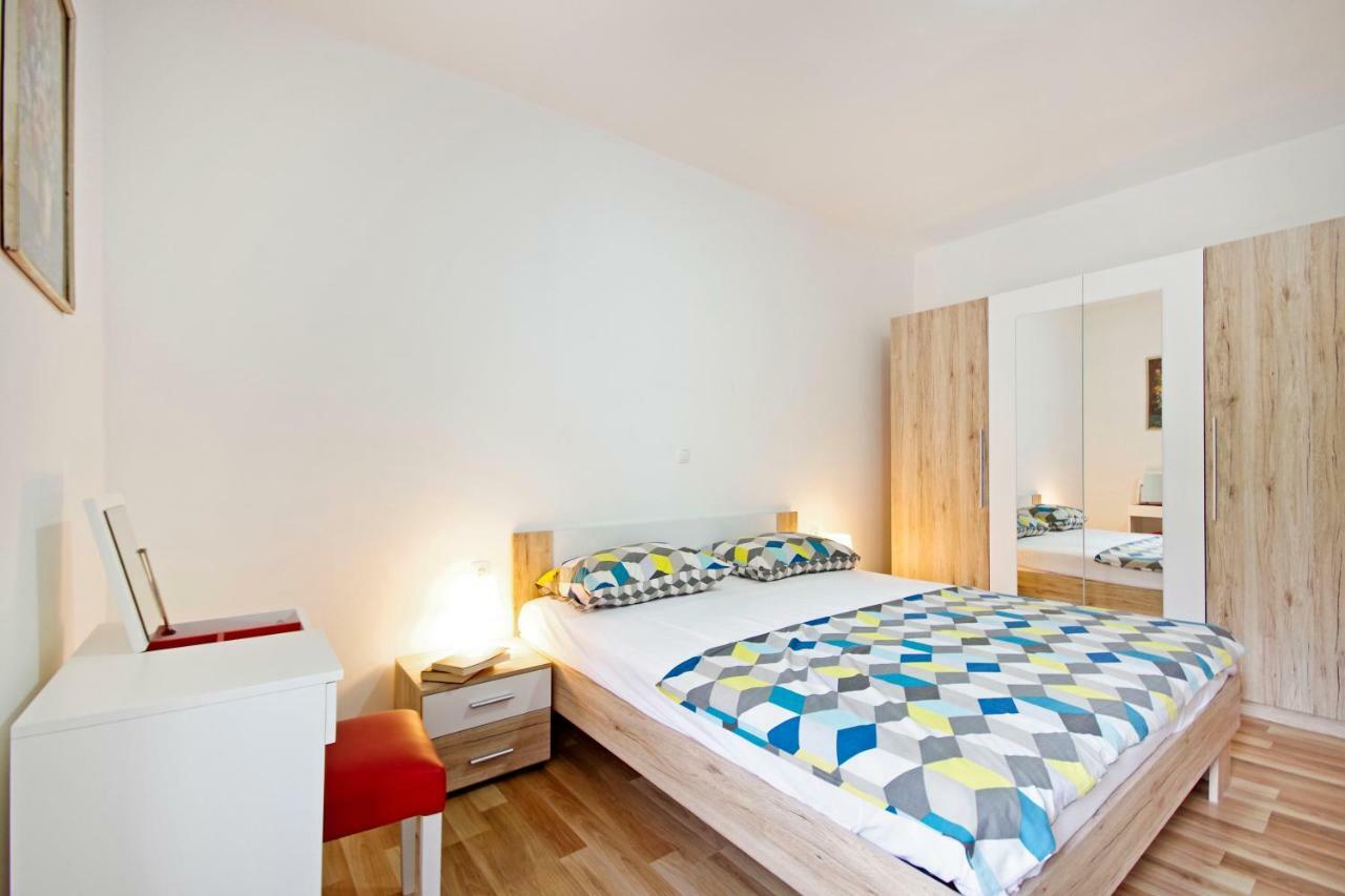 Apartments Andela Makarska Esterno foto