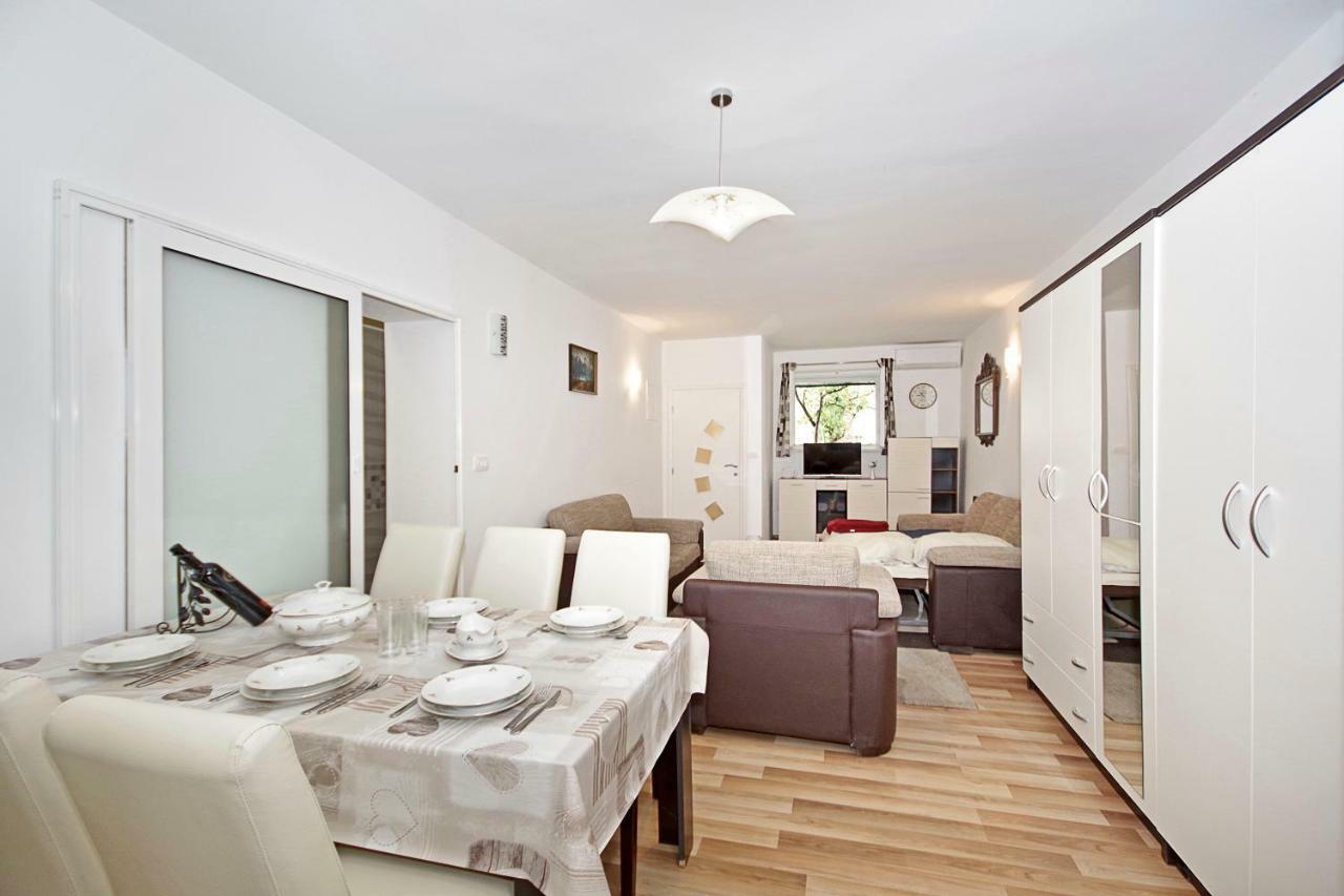 Apartments Andela Makarska Esterno foto