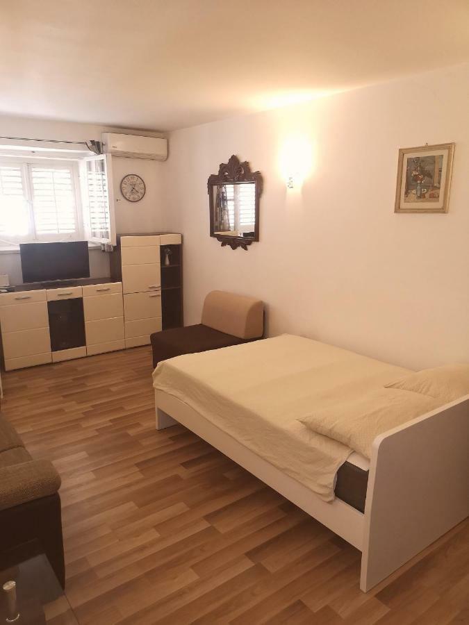 Apartments Andela Makarska Esterno foto