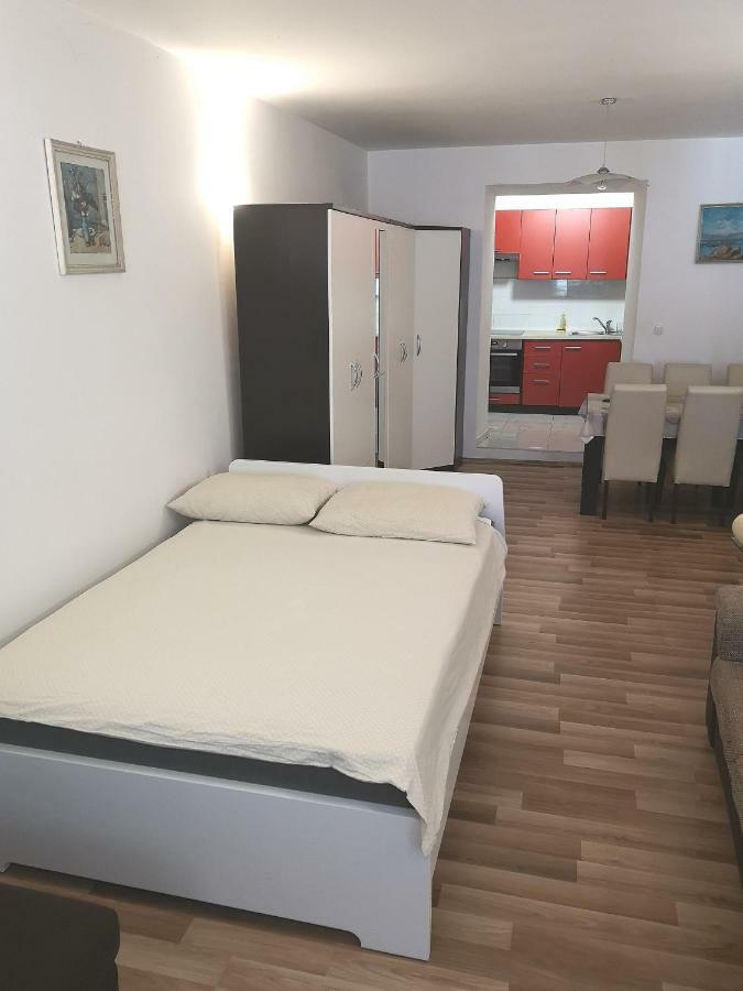 Apartments Andela Makarska Esterno foto
